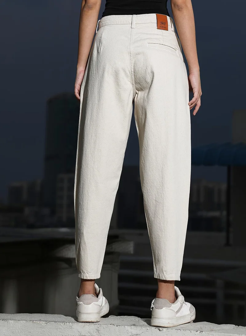 Campus Sutra Women's Ecru White Dark-Wash Tapered Denim Jeans For Casual Wear | High-Waist | Regular Fit | Button Closure | Denim Jeans Crafted With Comfort Fit For Everyday Wear