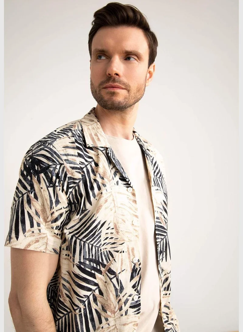 ديفاكتو Man Regular Fit Apache Neck Woven Short Sleeve Shirt