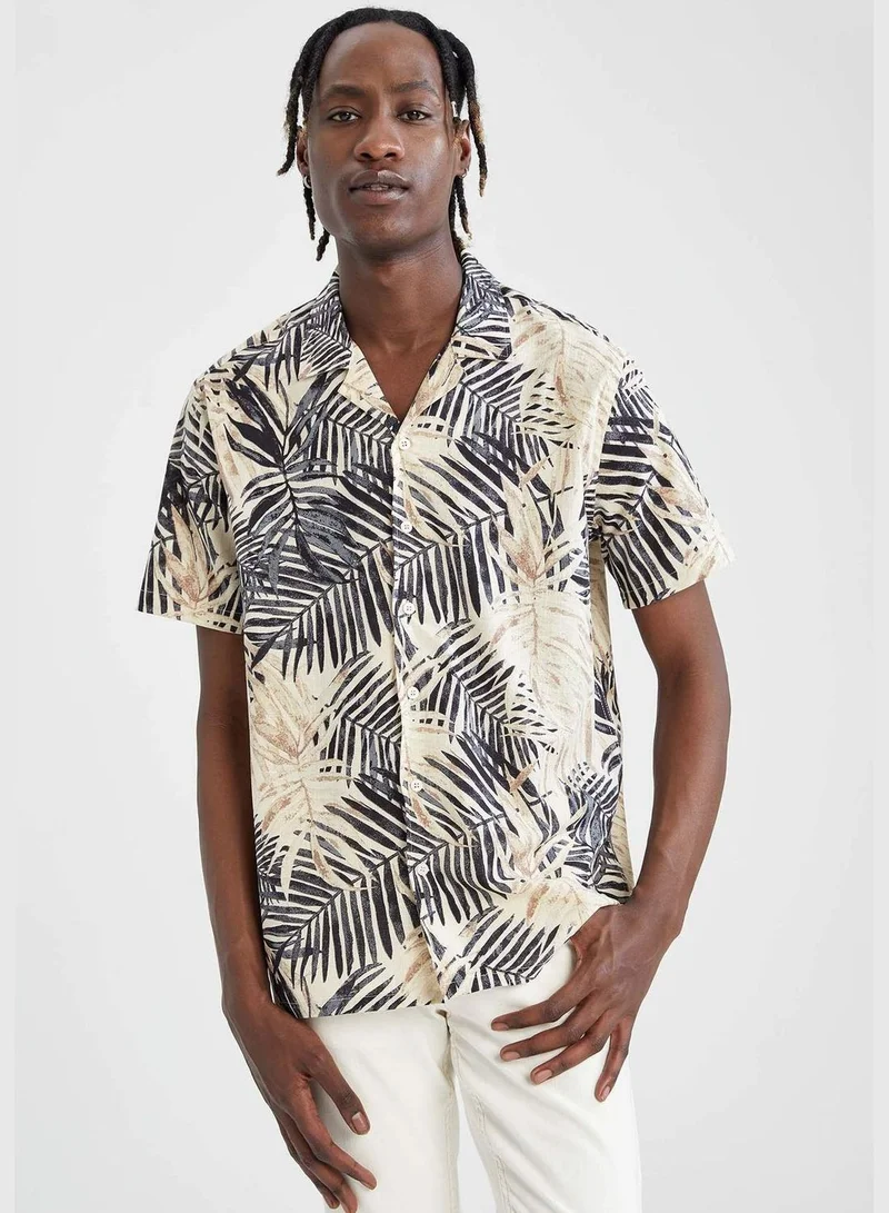 ديفاكتو Man Regular Fit Apache Neck Woven Short Sleeve Shirt