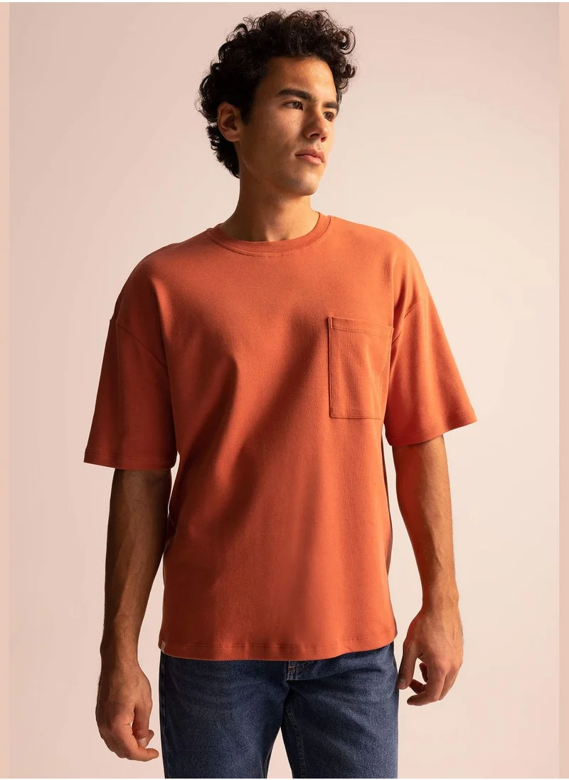 DeFacto Short-Sleeved Oversize Fit Crew Neck T-Shirt
