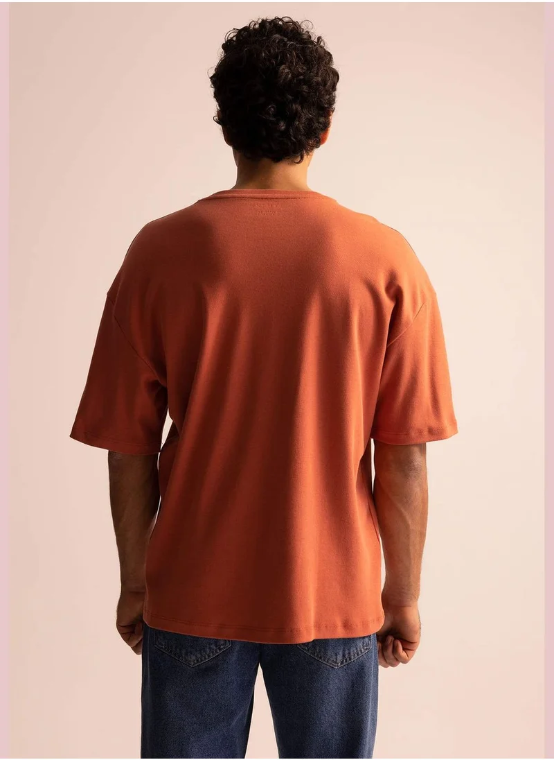 DeFacto Short-Sleeved Oversize Fit Crew Neck T-Shirt