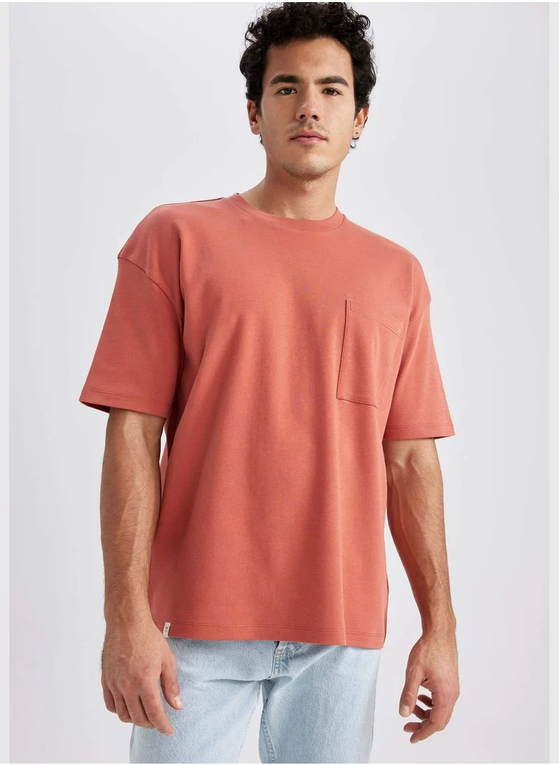 DeFacto Short-Sleeved Oversize Fit Crew Neck T-Shirt