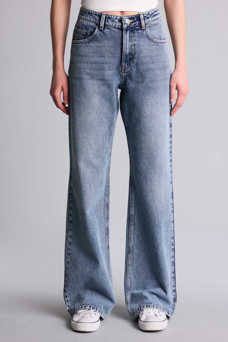 ديفاكتو بنطلون جينز قصة مستفيمة واسعة وخصر عالي - Image 3