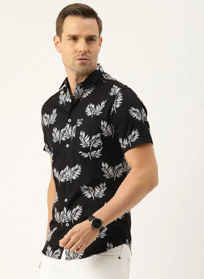The Indian Garage Co Men Slim Fit Tropical Half Sleeves Cutaway Collar Casual Shirt