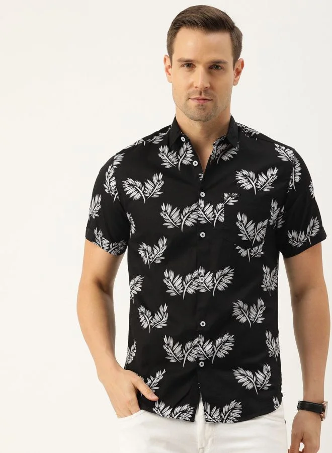 The Indian Garage Co Men Slim Fit Tropical Half Sleeves Cutaway Collar Casual Shirt