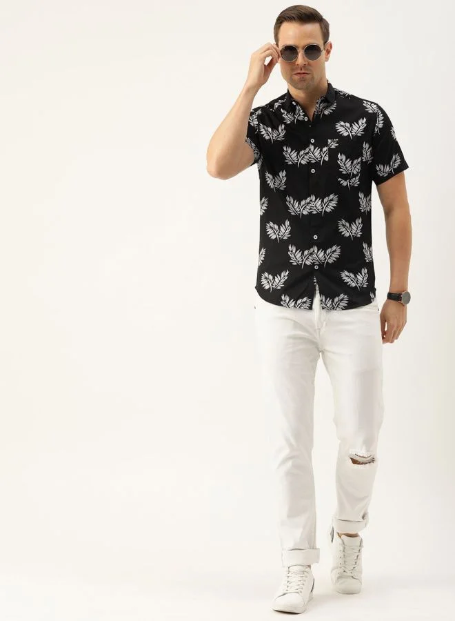 The Indian Garage Co Men Slim Fit Tropical Half Sleeves Cutaway Collar Casual Shirt