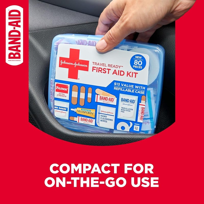 مجموعة إسعاف أولية محمولة من باند-إيد (Band-Aid) من شركة جونسون آند جونسون (Johnson & Johnson)، مثالية للسفر والاستخدام اليومي، تحتوي على مجموعة متنوعة من الضمادات اللاصقة ومناديل القطن، وتكفي لـ 80 حالة إصابة بسيطة. - Image 4