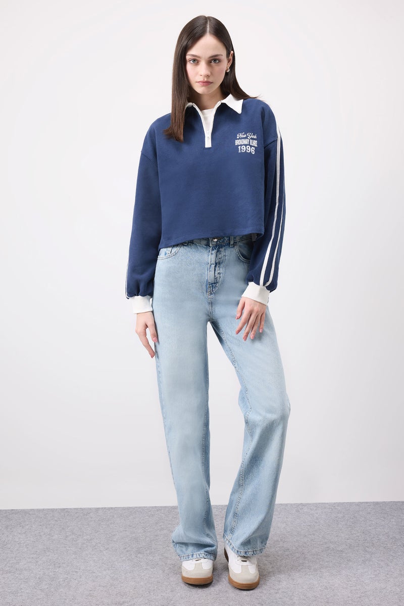 DeFacto Woman Zipper Collar Crop Sweatshirt - Image 2