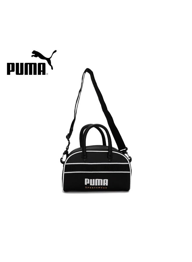 PUMA حقيبة يد رياضية صغيرة من بومّا باللون الأسود (مع تفاصيل مخططة بيضاء + حزامين لحمل مزدوجين) - Image 1