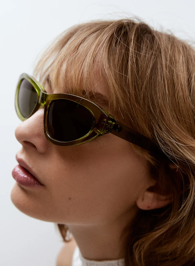 اتش اند ام Cat-Eye Sunglasses