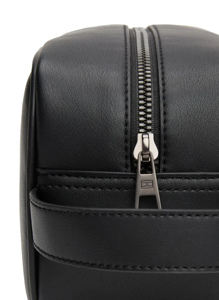 TOMMY HILFIGER Casual Zip Through Toiletry Bag