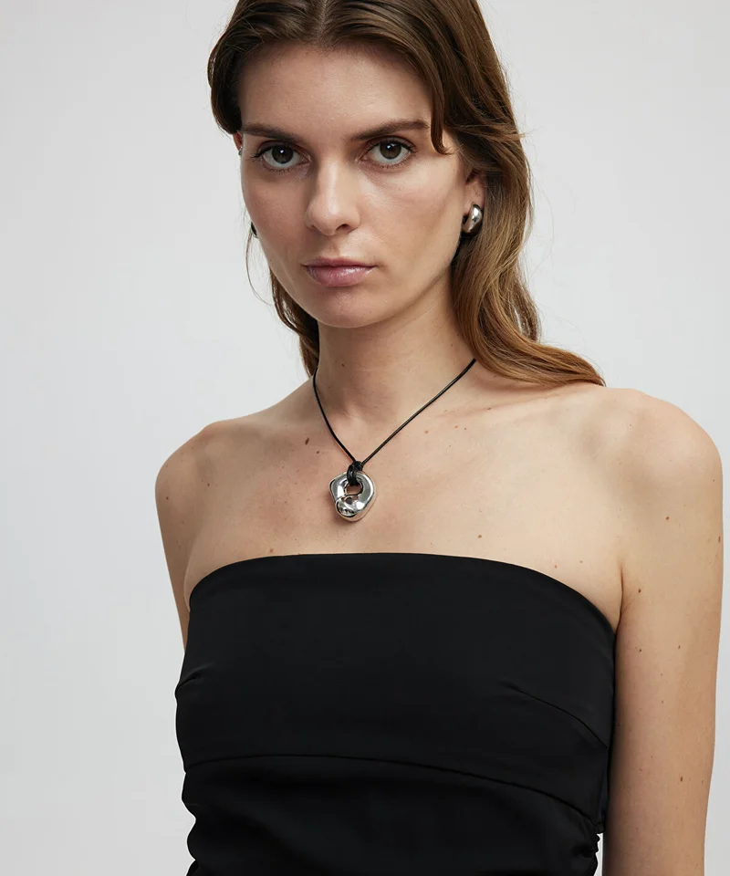 ابيكول Strapless Blouse