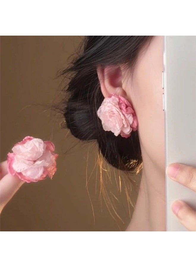 Goolsky أقراط زهور شيفون وردية / مشبك للنساء – مجوهرات أنيقة مستوحاة من الجنيات الربيعية، زهور شيفون ناعمة بتصميم بدون ثقب، هدايا للارتداء اليومي في حفلات الحدائق الربيعية للأذان غير المثقوبة - Image 3