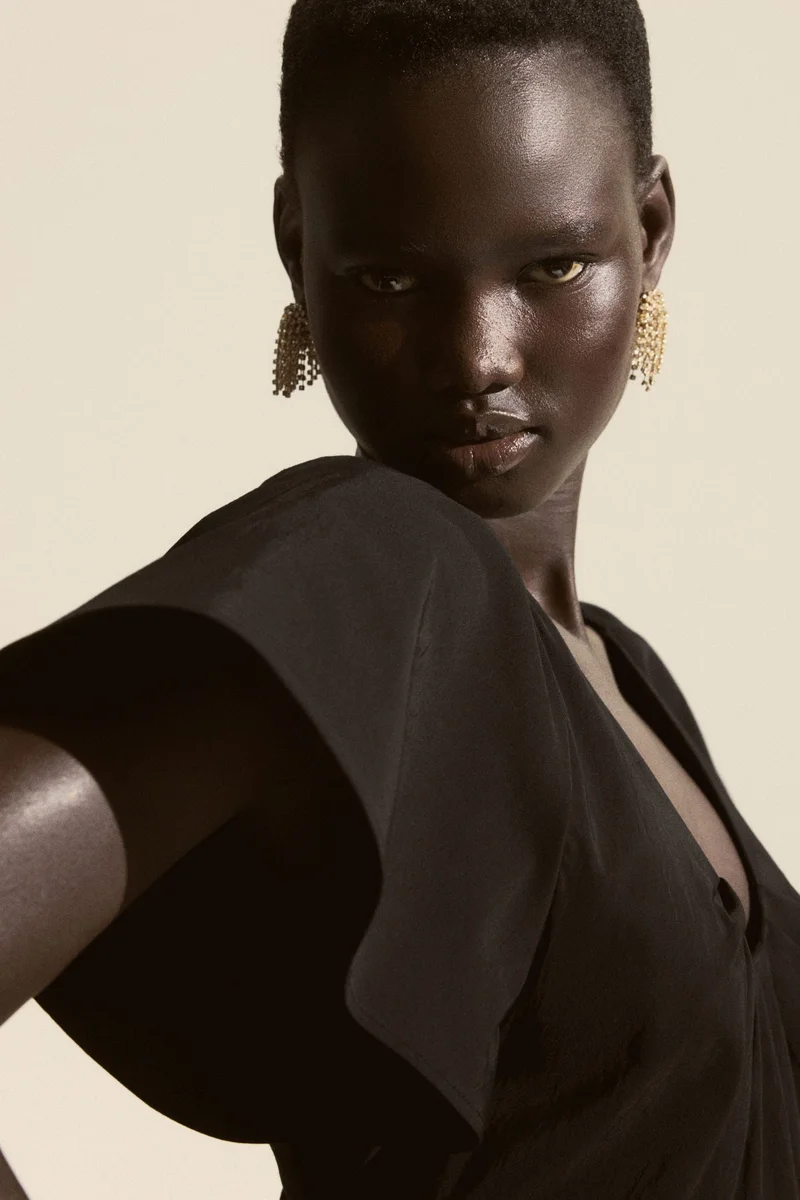 H&M Butterfly-sleeved dress