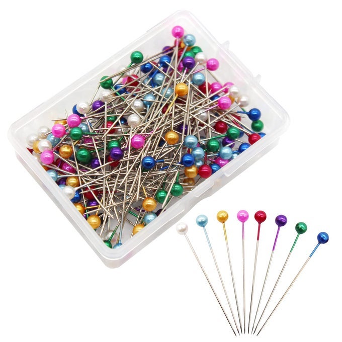 250PCS SEWING PINS WITH PLASTIC PEARL HEAD PINS STRAIGHT QUILTING PIN 38MM MULTICOLOR BALL HEADS PINS WITH HANGING PLASTIC CONTAIN BOX FOR DIY SEWING CRAFT DRESSMAKER JEWELRY DECORATION FABRIC