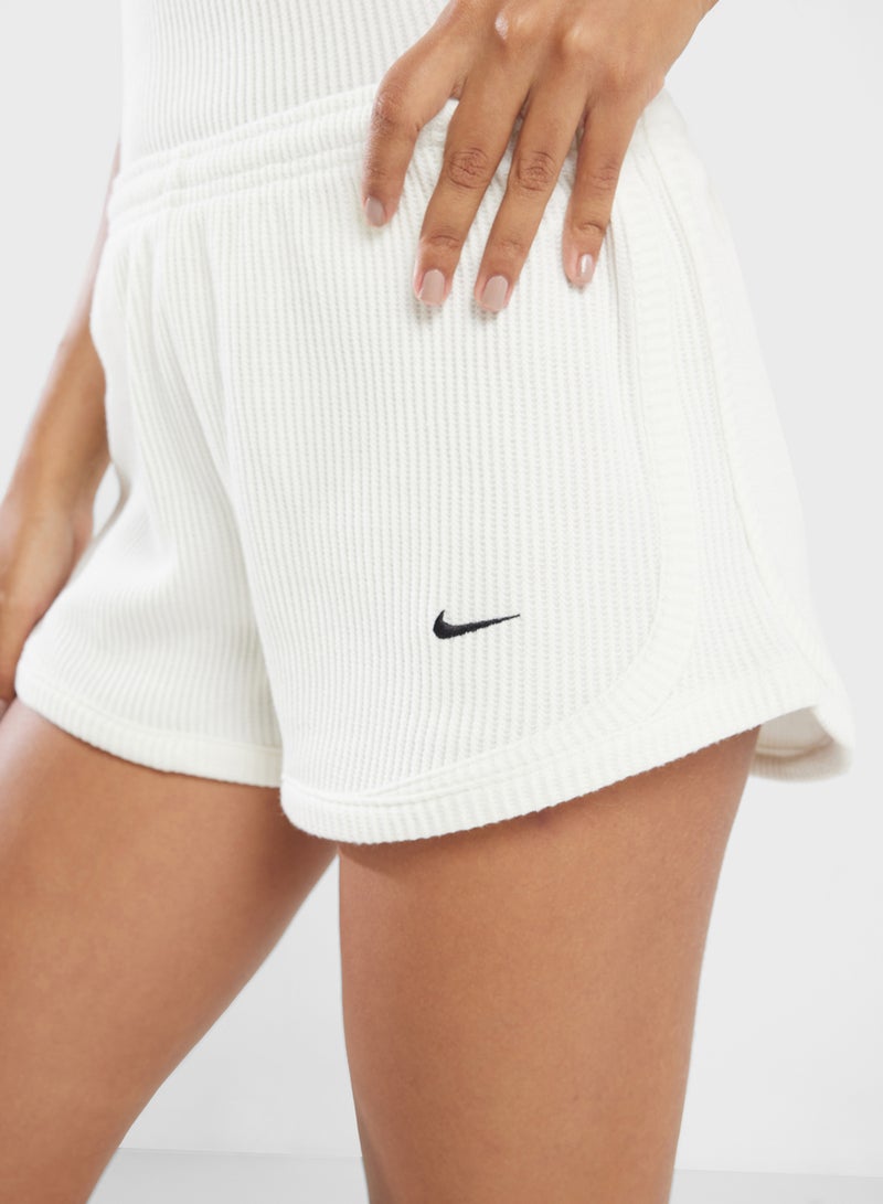 Nike 3" Nsw Challenger Shorts  - Image 3