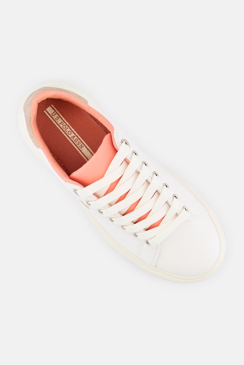U.S. Polo Assn. أحذية نسائية مزينة بشعار العلامة التجارية، بيضاء - Image 4