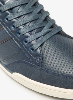 Lee Cooper حذاء رياضي رجالي بتفاصيل الشعار مع رباط للإغلاق  - Image 5