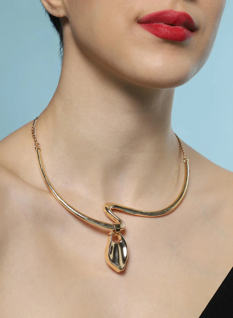 SOHI SOHI Women The Ripple-Shell Collar Necklace | California  Colour | One-Size | Metallic Alloy Material | Lobster Clasp Closure | Necklace For Casual & Evening Wear
