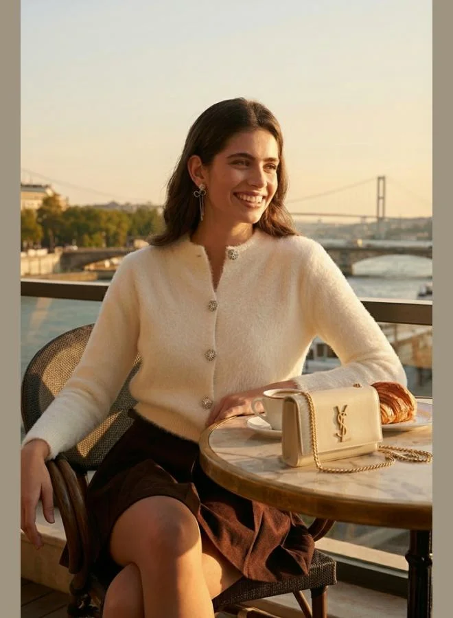 ليلا كارديجان قصير نسائي بياقة دائرية وملمس ناعم