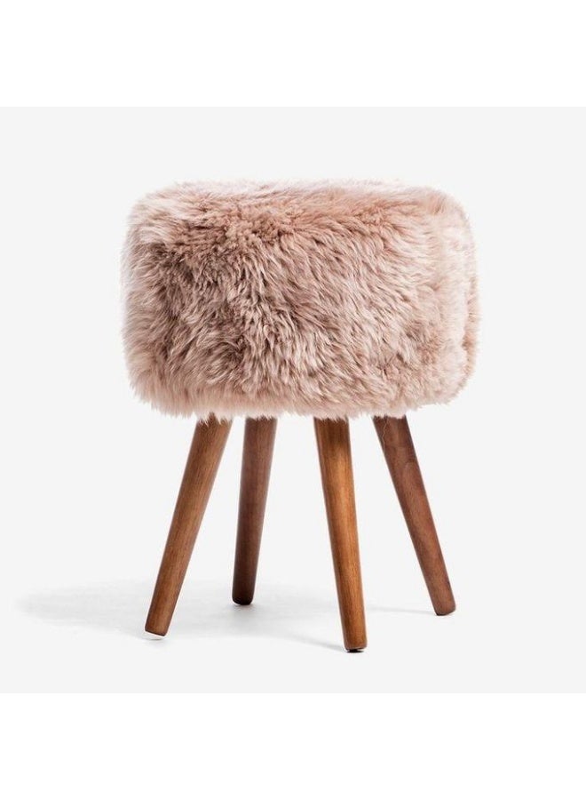 Razz Gallery Modern faux fur stool with wooden legs – comfortable and durable design, beige color - Image 1