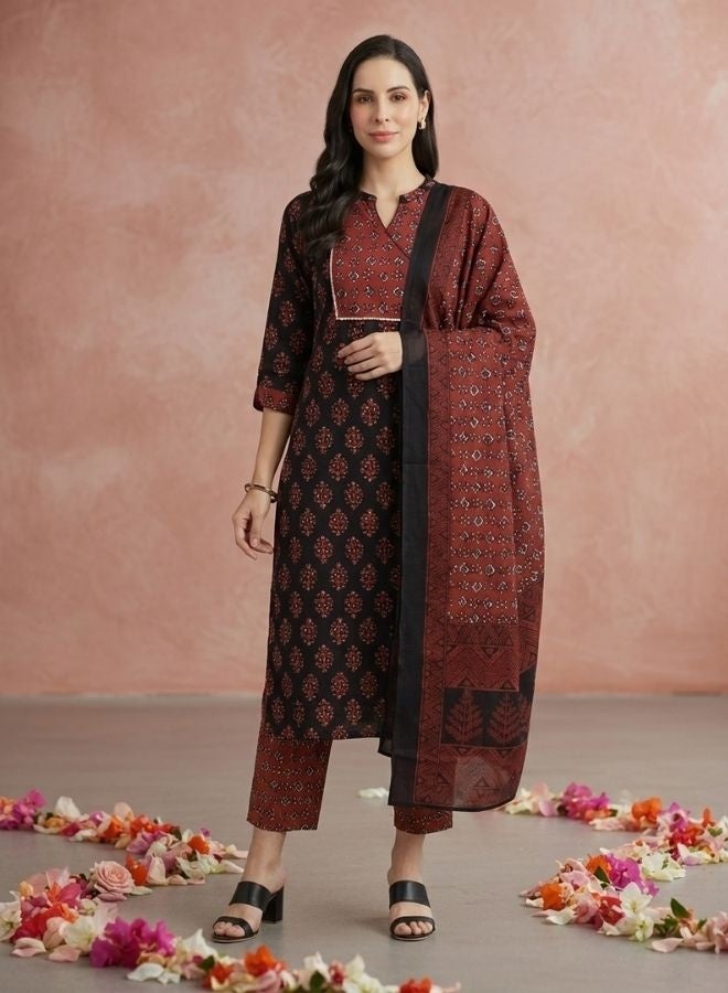 Yuris Women Black  Maroon Cotton Ethnic Motif Block Print Kurta with Trousers  Dupatta - Image 1