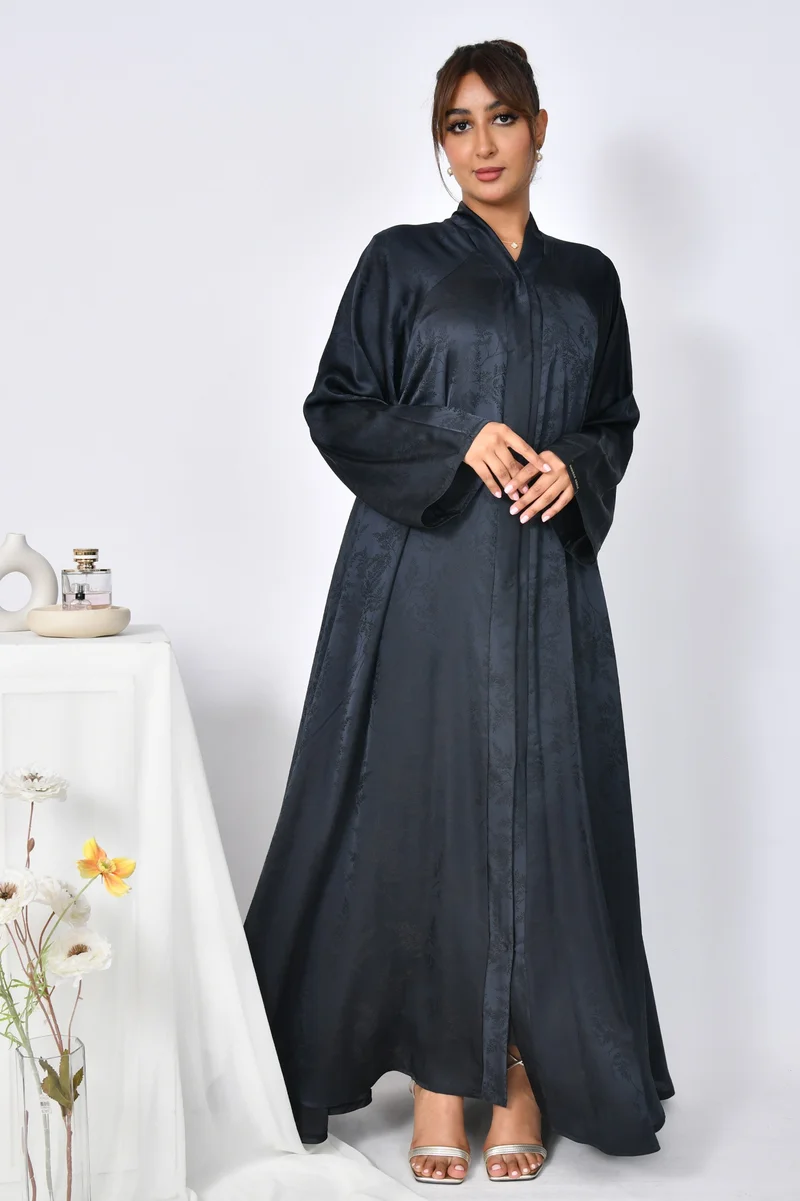 HAWRAA ABAYA Dark navy blue abaya with a closed cloche cut and snaps
