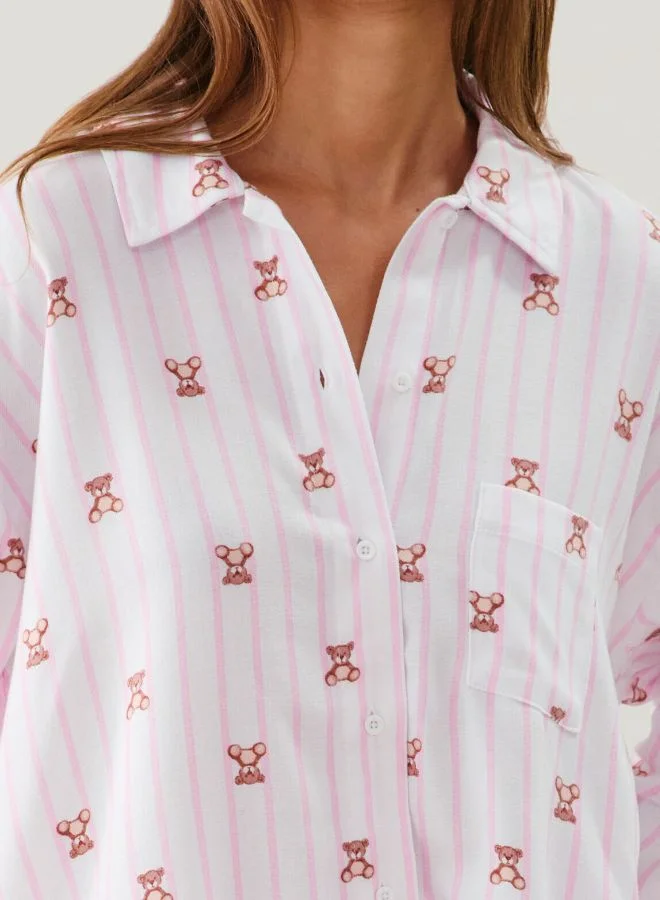 انديز قميص من الفانيلا منقوش