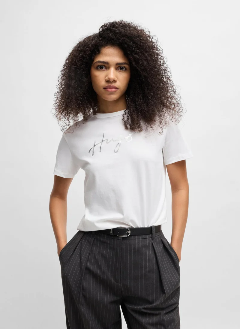 هوجو Crew-neck T-shirt in cotton with seasonal print