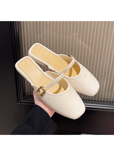 2024 Summer Womens Versatile Flat Sandals with Retro Square Toe Versatile-white-one size smaller