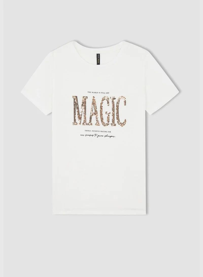 ديفاكتو Regular Fit Short Sleeve Slogan Print T-Shirt