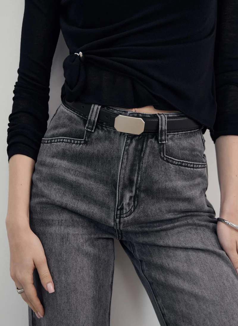 ليتشي حزام عريض بإبزيم على شكل مشبك