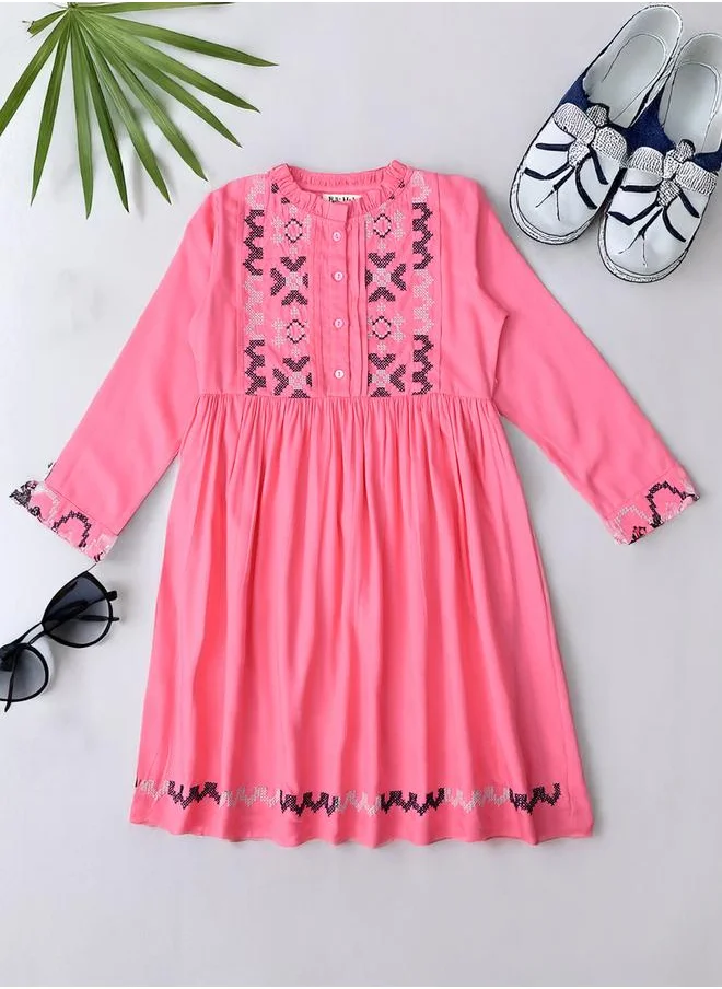 بيلا مودا Bella Moda Embroidered 3/4 Sleeves Cotton Dress with Button Front