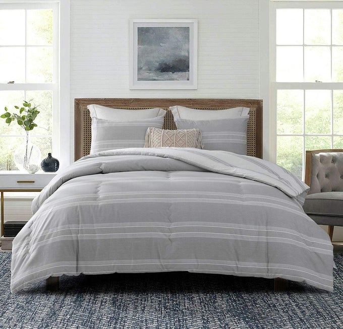 COMFORTER QUEEN SIZE 600 THREAD COUNT COTTON LIGHT GRAY WHITE STRIPES REVERSIBLE PATTERN GREY COMFORTER SETSDOWN ALTERNATIVE BEDDING SET 3PCS QUEEN GREY STRIPES