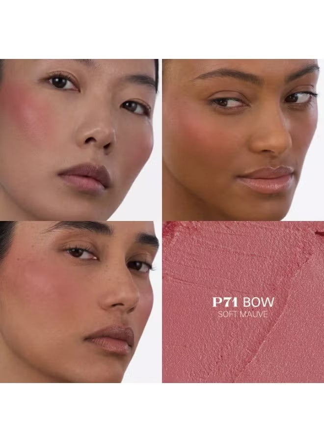 برادا أحمر خدود "برادا تاتش" (Prada Touch) بتركيبة كريمية تتحول إلى بودرة وتمنح تأثيراً ناعماً مموهاً – درجة P71 BOW (وزن 3.5 جم) | أحمر خدود كريمي مطفي طويل الأمد - Image 2