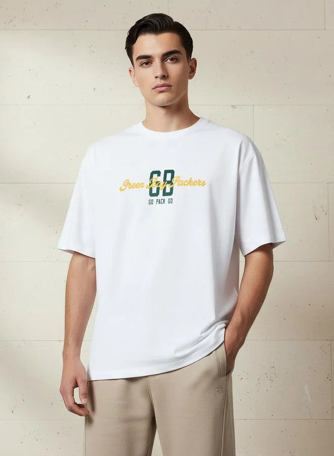 اس بي كاركترز Men Relaxed Fit Crew Neck Short Sleeves Green Bay Packers Print T shirt