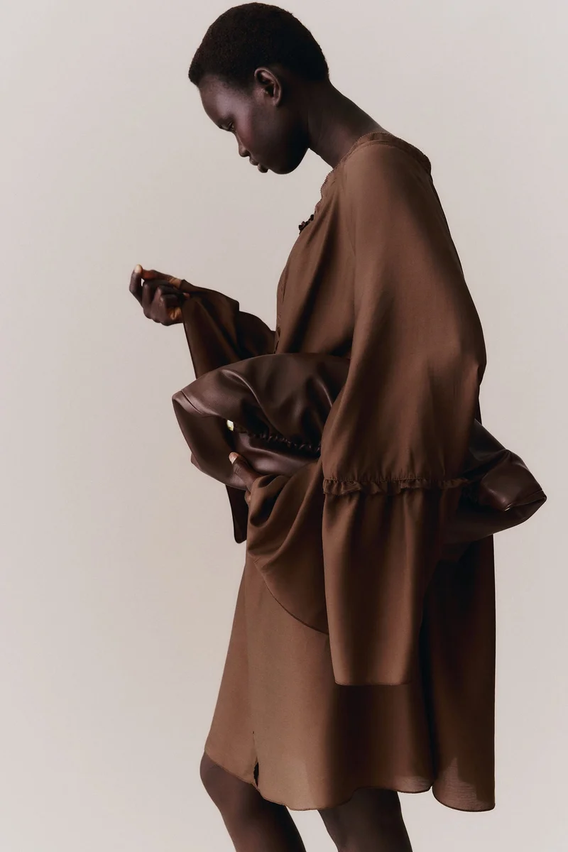 اتش اند ام فستان تونيك بأكمام واسعة