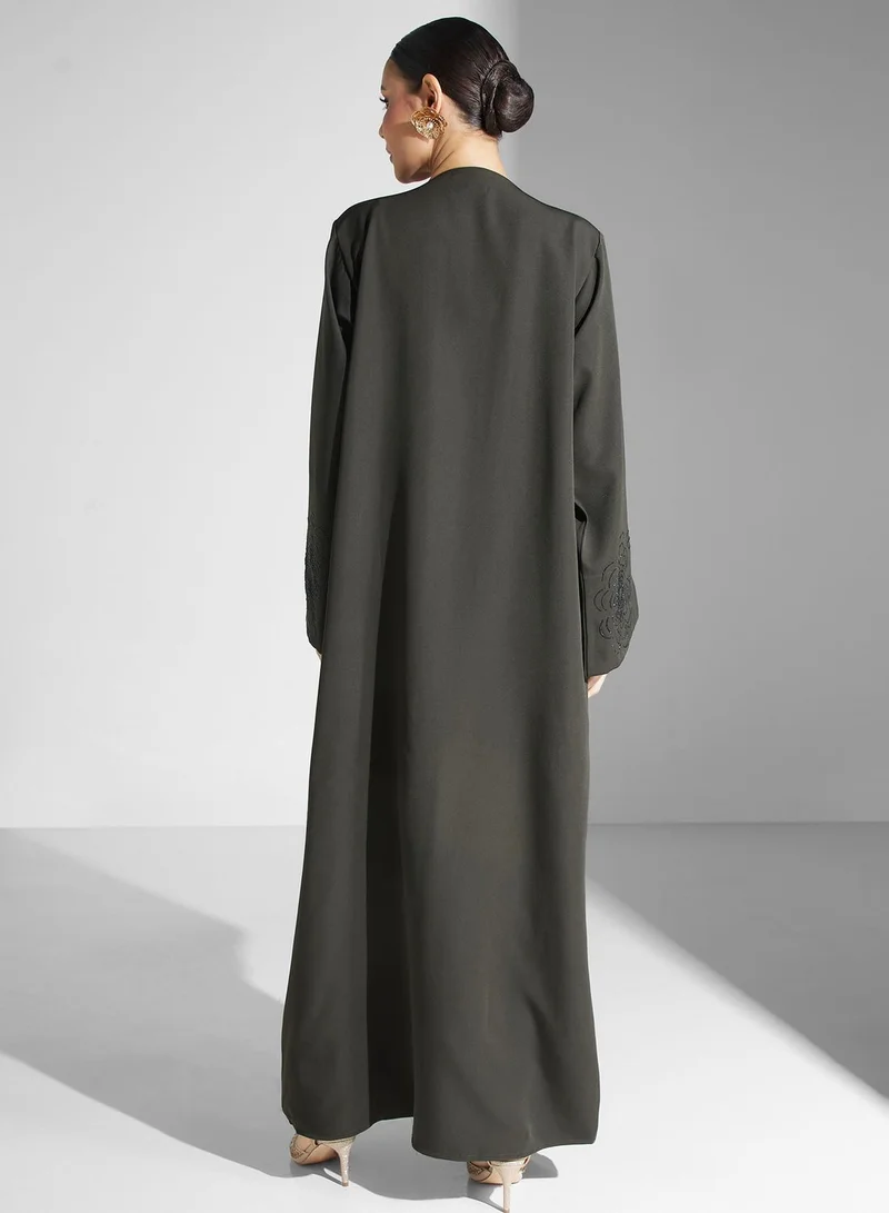 hayas closet Embellished Flared Sleeve Abaya