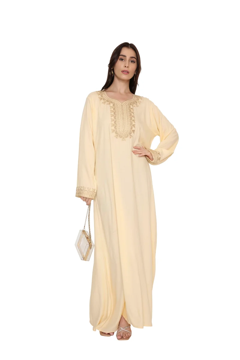 هانا آند سارا جلابية عربية أنيقة باللون البيج مع تطريز ذهبي على الرقبة والأكمام