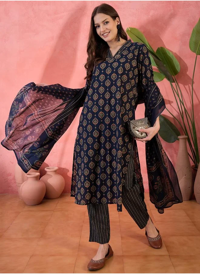 sanskrutihomes Sanskrutihomes Floral Printed V-Neck Pure Cotton Kurta and Pants Set