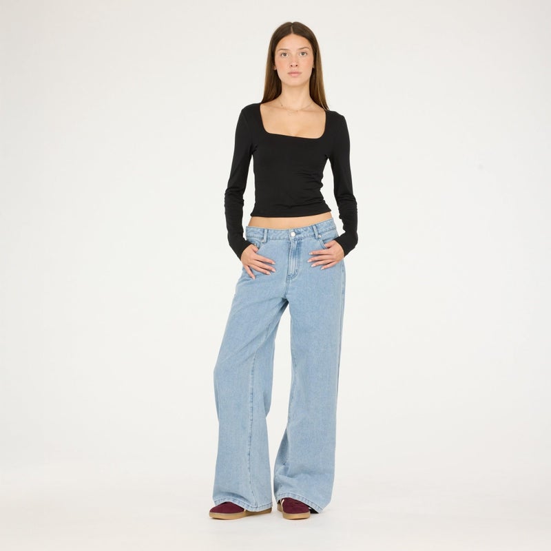 Forever 21 Womenâ€™s Wide-Leg Jeans â€“ Relaxed Fit Light Wash Denim Pants, High-Rise Classic 5-Pocket, Light Blue, 12 - Image 3