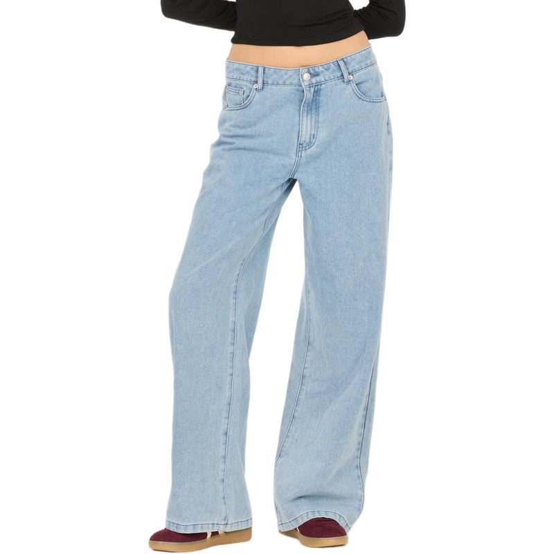 Forever 21 Womenâ€™s Wide-Leg Jeans â€“ Relaxed Fit Light Wash Denim Pants, High-Rise Classic 5-Pocket, Light Blue, 12 - Image 1