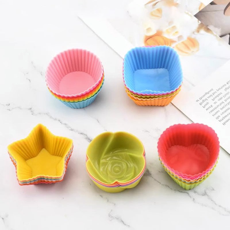 Creative diy cake mold soft silicone steamed bakable high temperature resistant Mafen Cup microwave oven baking tools Red 