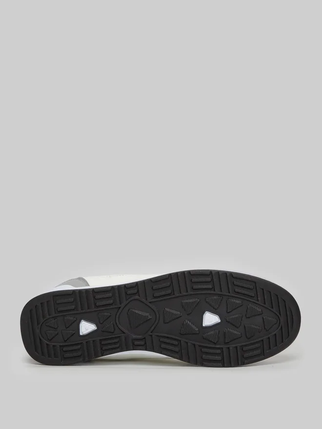 Styli Off White Men Off White Contrast Detail Sneakers for Men | Best Price UAE