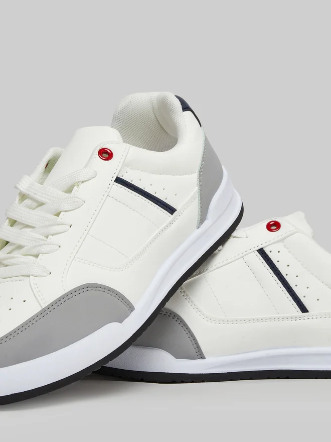 Styli Off White Men Off White Contrast Detail Sneakers for Men | Best Price UAE