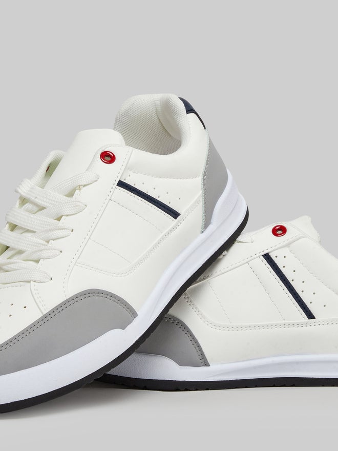 Styli Men Off White Contrast Detail Sneakers - Image 3