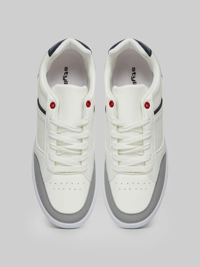 Styli Off White Men Off White Contrast Detail Sneakers for Men | Best Price UAE