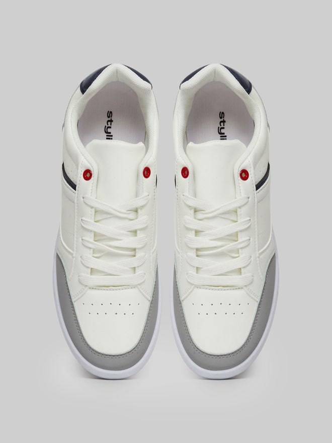 Styli Men Off White Contrast Detail Sneakers - Image 5