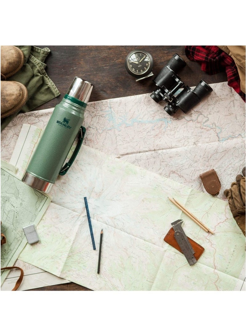 Stanley Classic Legendary Bottle 1L Matte Black – BPA-Free Stainless Steel Thermos for Hot & Cold Drinks – Keeps Beverages Hot or Cold for 24 Hours – Leakproof, Durable, Dishwasher Safe – Travel Flask with Cup Lid – Ideal for Outdoor, Office & Gym