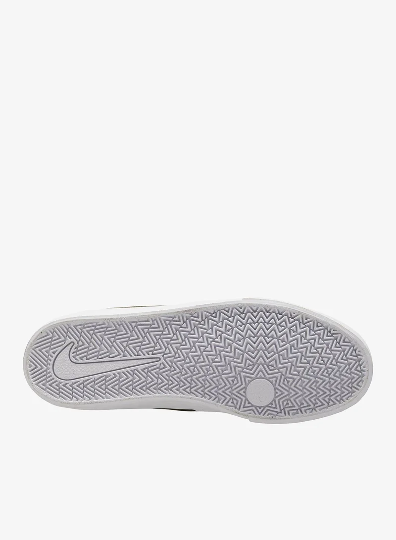 نايكي شاحن سويدي